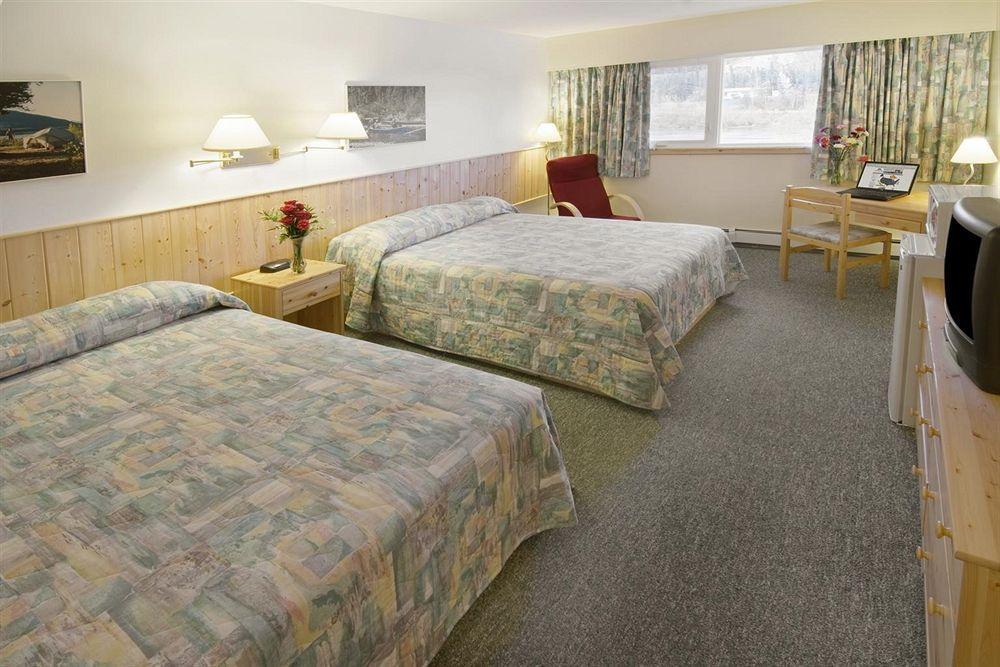 Canadas Best Value Inn- Riverview Hotel Whitehorse Exteriör bild